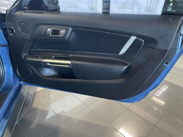 Certified 2021 Ford Mustang Shelby GT500 w/ Carbon Fiber Track Pack image 23