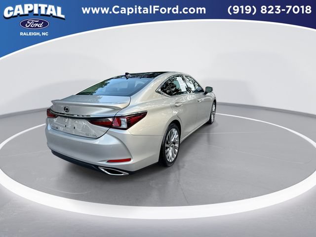 Used 2022 Lexus ES 350 Ultra Luxury w/ Accessory Package 2 FWD image 8
