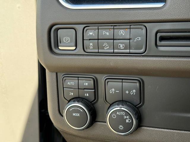 Used 2022 Chevrolet Tahoe Z71 w/ Luxury Package image 16