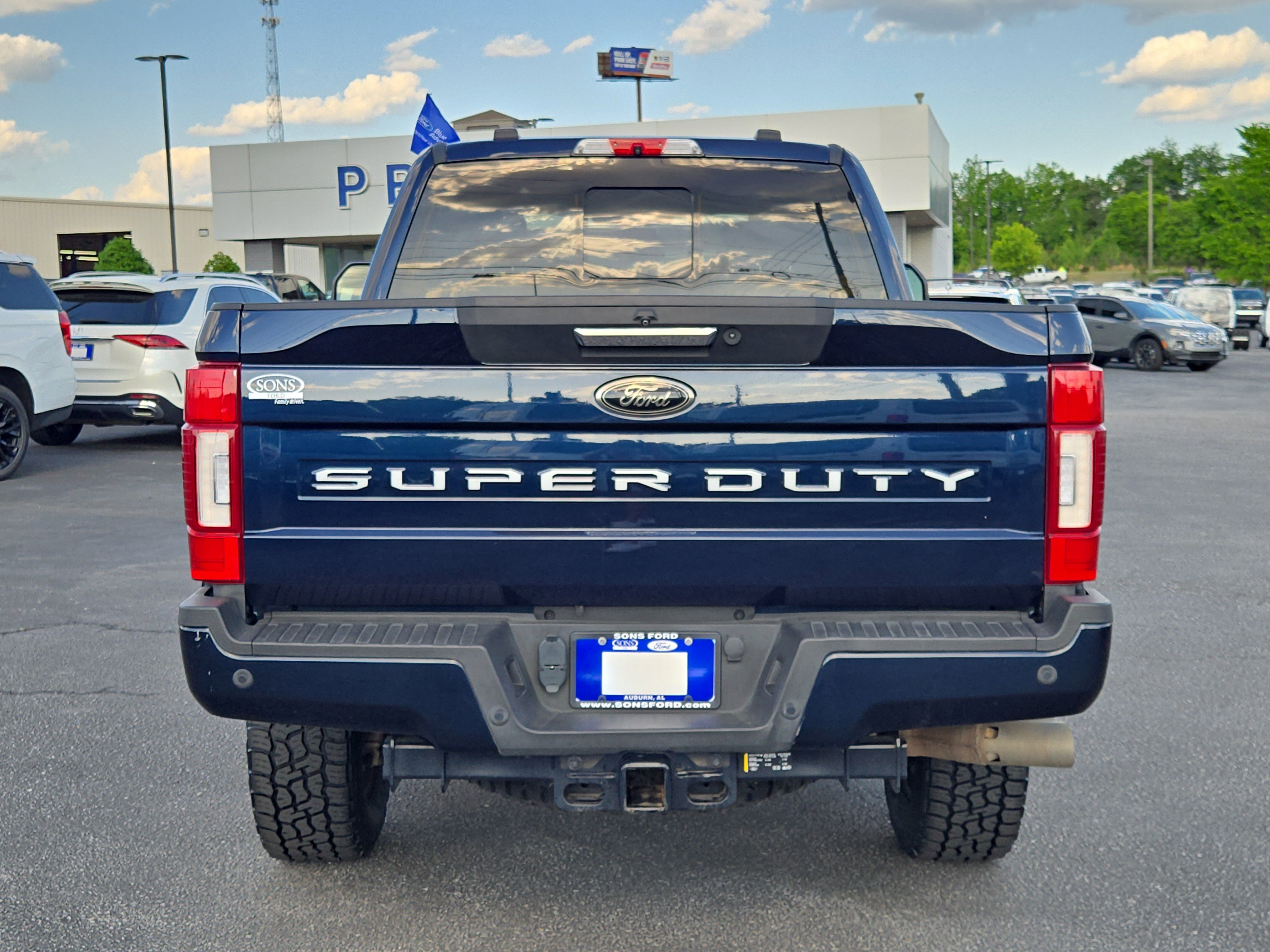 Certified 2022 Ford F350 Lariat w/ Tremor Off-Road Package image 5