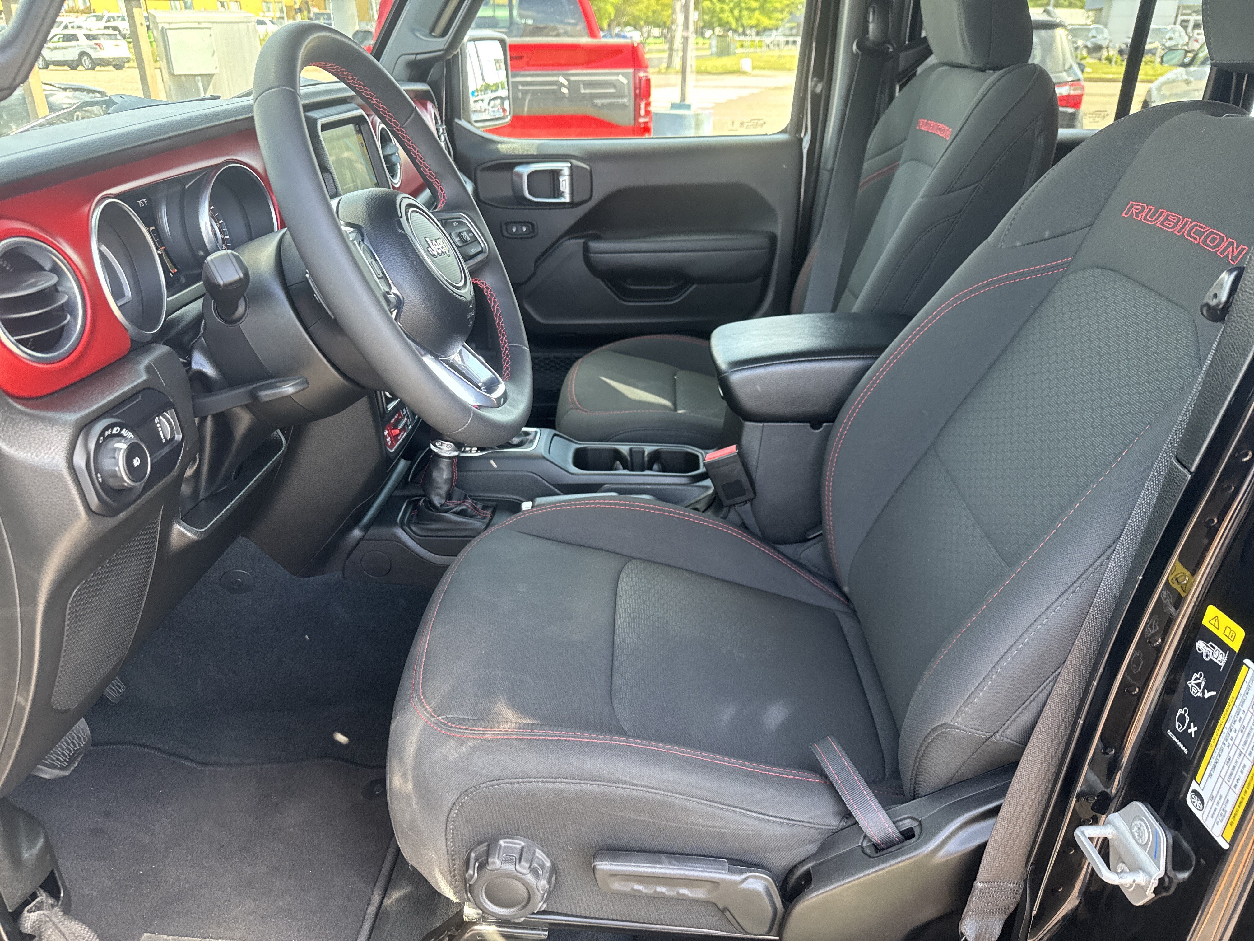 Used 2023 Jeep Wrangler Unlimited Rubicon AWD/4WD image 10