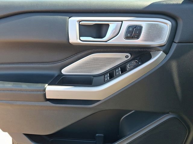 Certified 2023 Ford Explorer Limited w/ Limited Technology Package image 13
