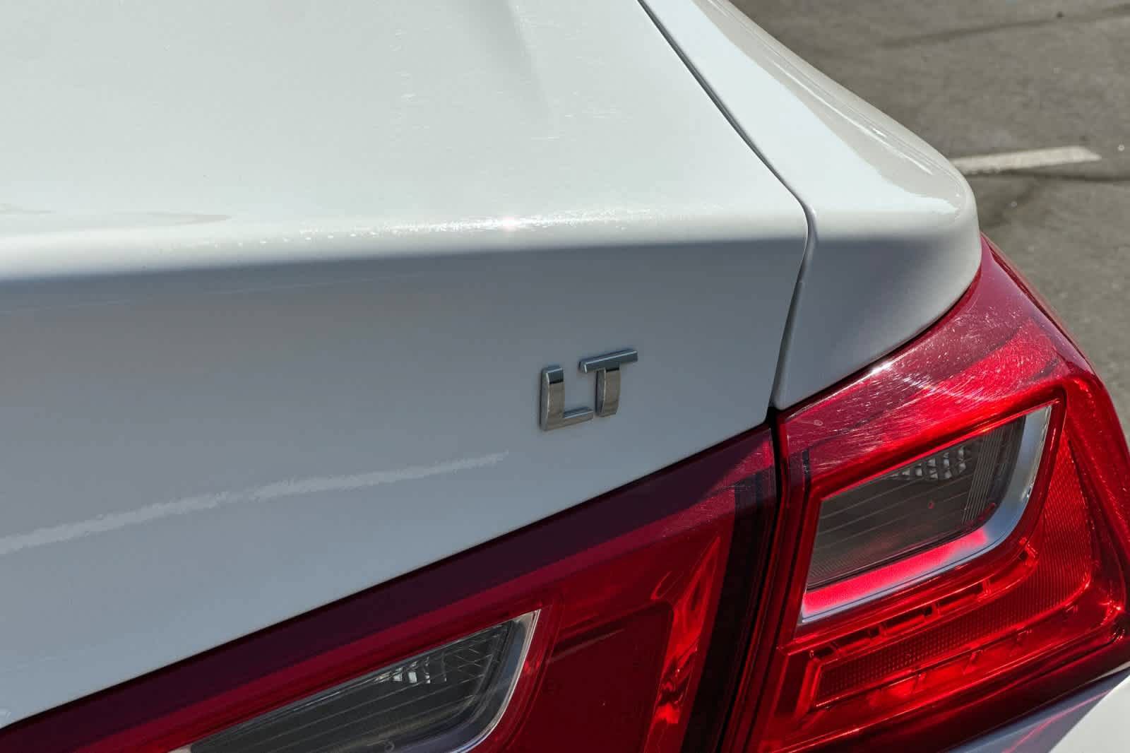 Used 2025 Chevrolet Malibu LT FWD image 27