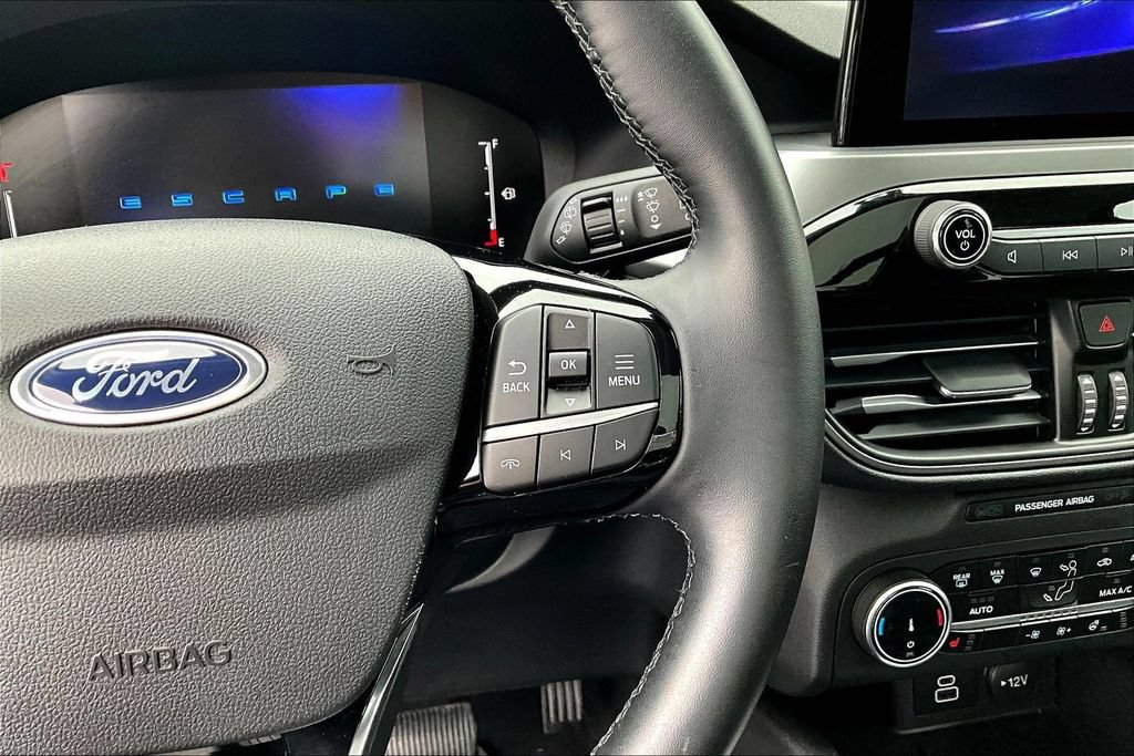 Certified 2025 Ford Escape Active w/ Cold Weather Package FWD image 12