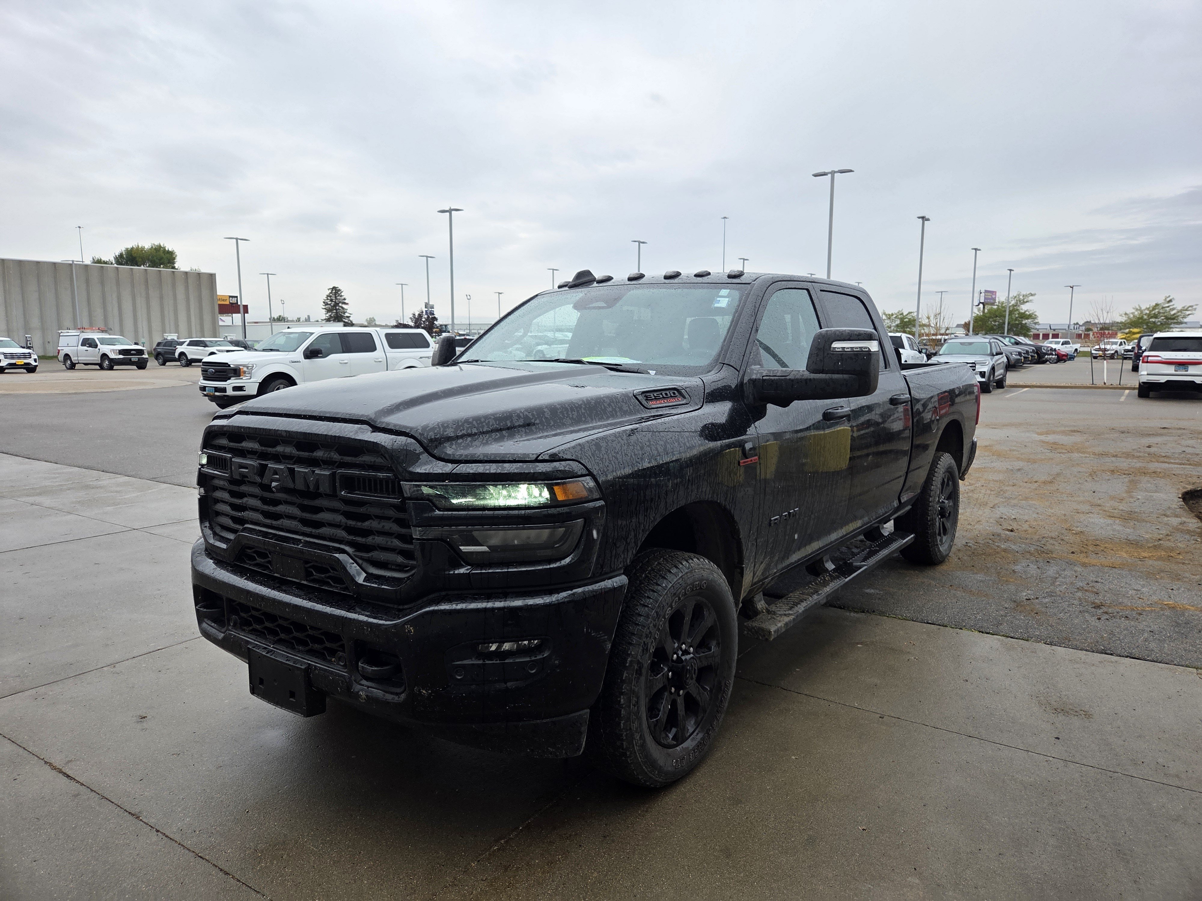 Used 2025 RAM 3500 Big Horn AWD/4WD image 3
