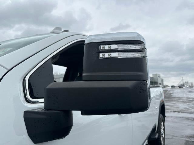 Used 2022 GMC Sierra 3500 Denali w/ Denali Ultimate Package image 12
