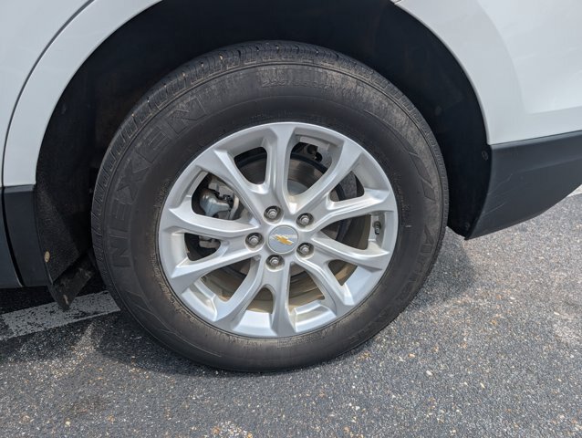 Used 2021 Chevrolet Equinox LT FWD image 27