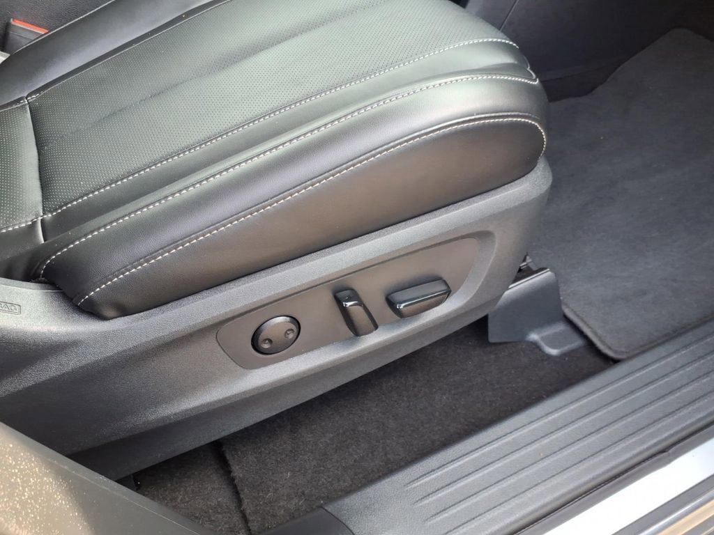 Used 2025 INFINITI QX60 Pure FWD image 9