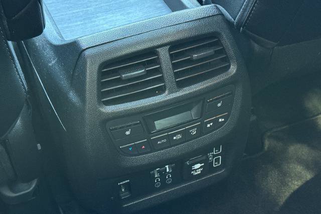 Used 2022 Honda Pilot Elite image 38