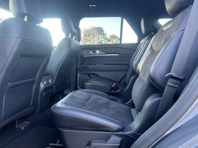 Certified 2025 Ford Explorer ST image 5