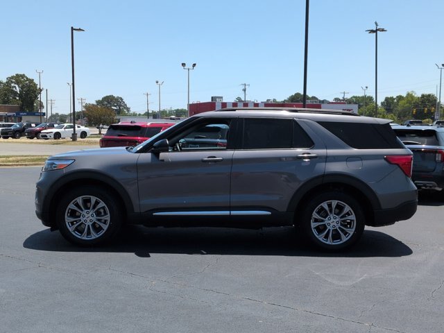 Certified 2022 Ford Explorer XLT w/ Equipment Group 202A AWD/4WD image 7