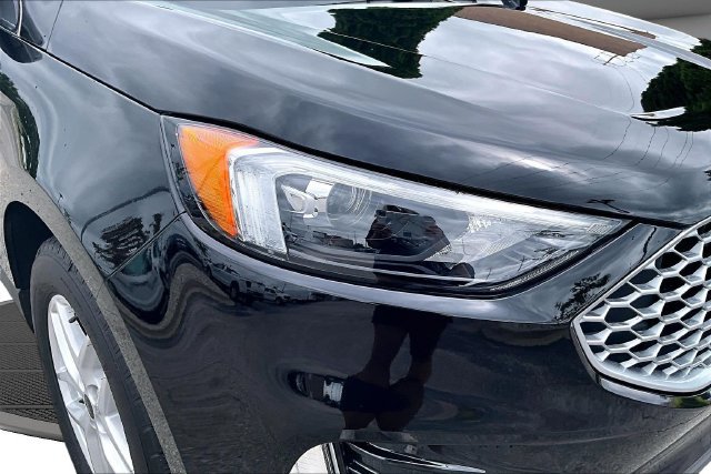 Certified 2024 Ford Edge SEL w/ Convenience Package AWD/4WD image 29