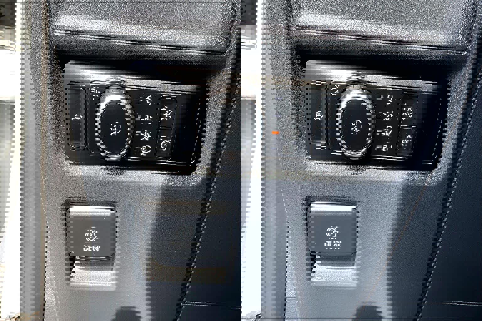 Certified 2024 Ford F150 STX image 31