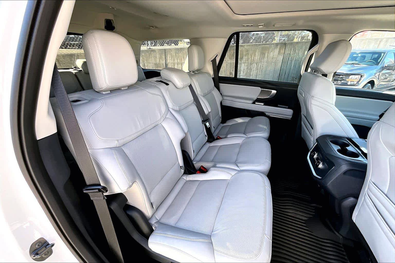 Certified 2025 Ford Expedition Platinum AWD/4WD image 20