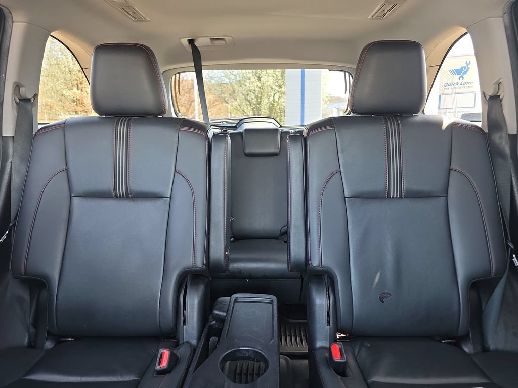 Used 2019 Toyota Highlander SE AWD/4WD image 40