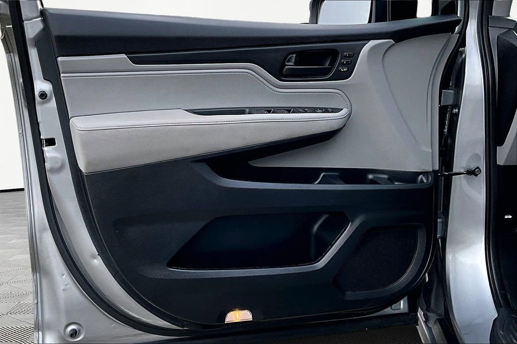 Used 2023 Honda Odyssey EX-L image 23