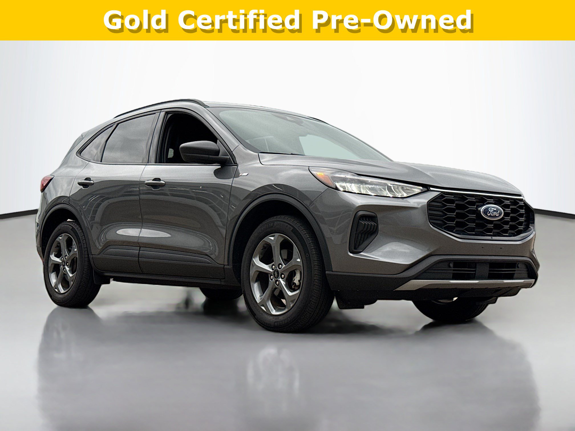 Certified 2025 Ford Escape ST-Line AWD/4WD image 1