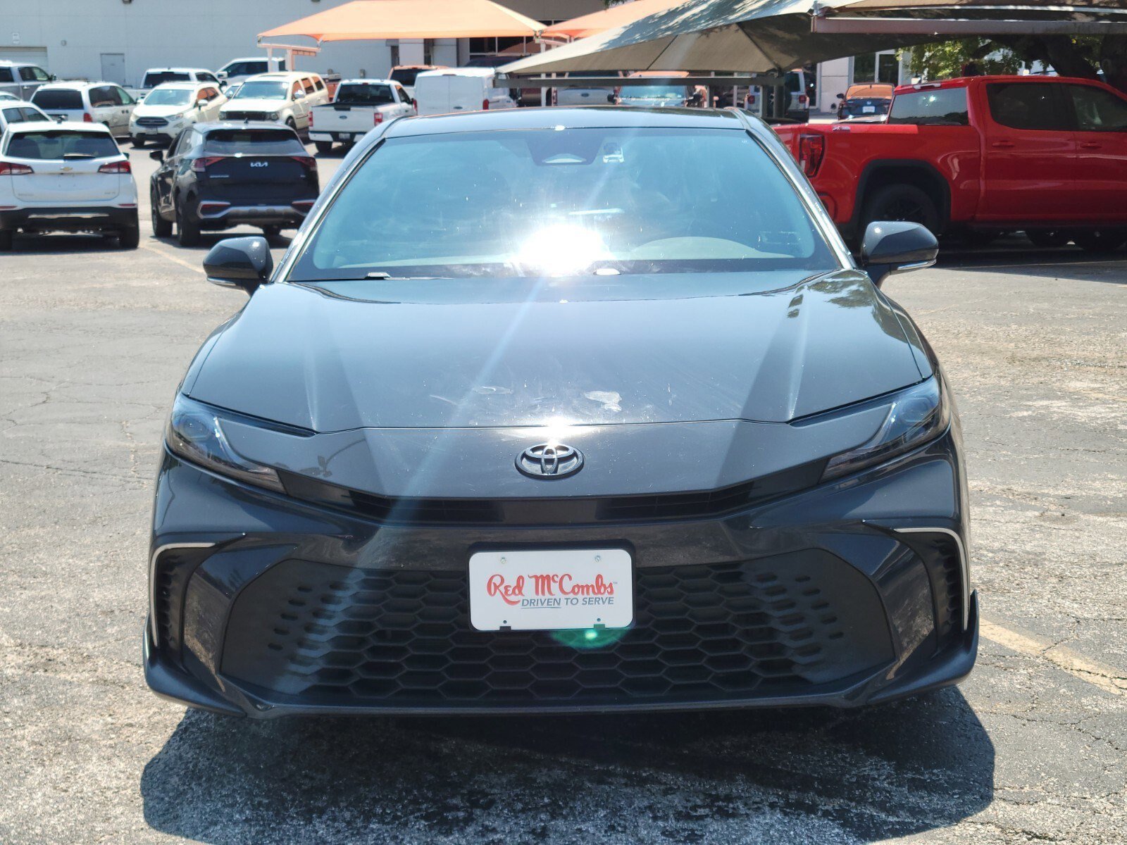 Used 2025 Toyota Camry SE image 8