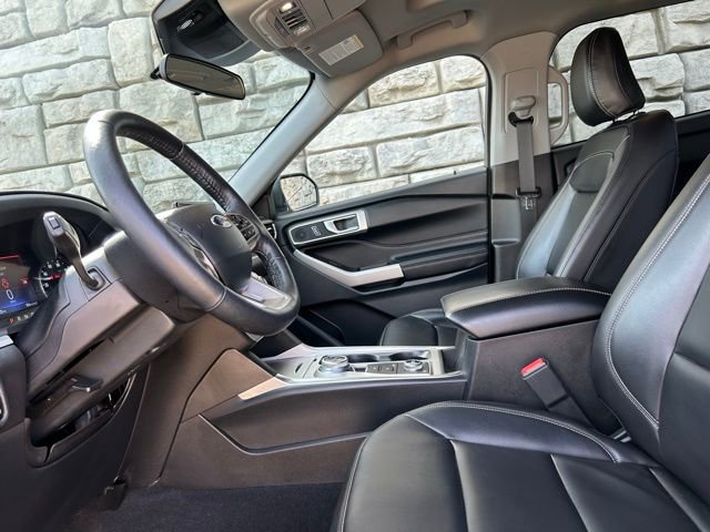 Certified 2023 Ford Explorer XLT w/ Equipment Group 202A AWD/4WD image 8