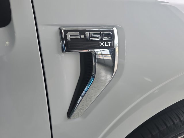 Certified 2021 Ford F150 XLT w/ Equipment Group 302A High image 18