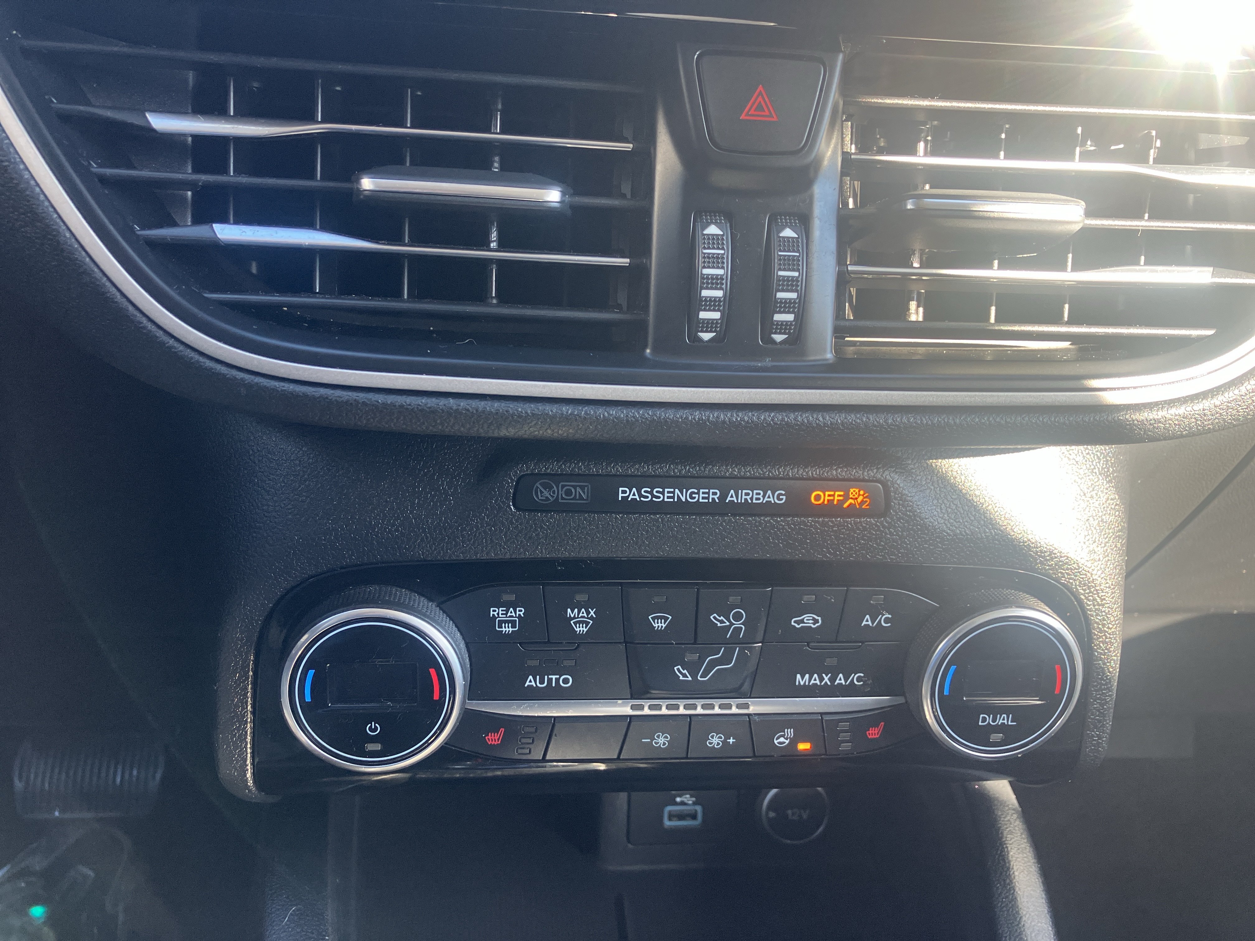 Certified 2021 Ford Escape SEL AWD/4WD image 29