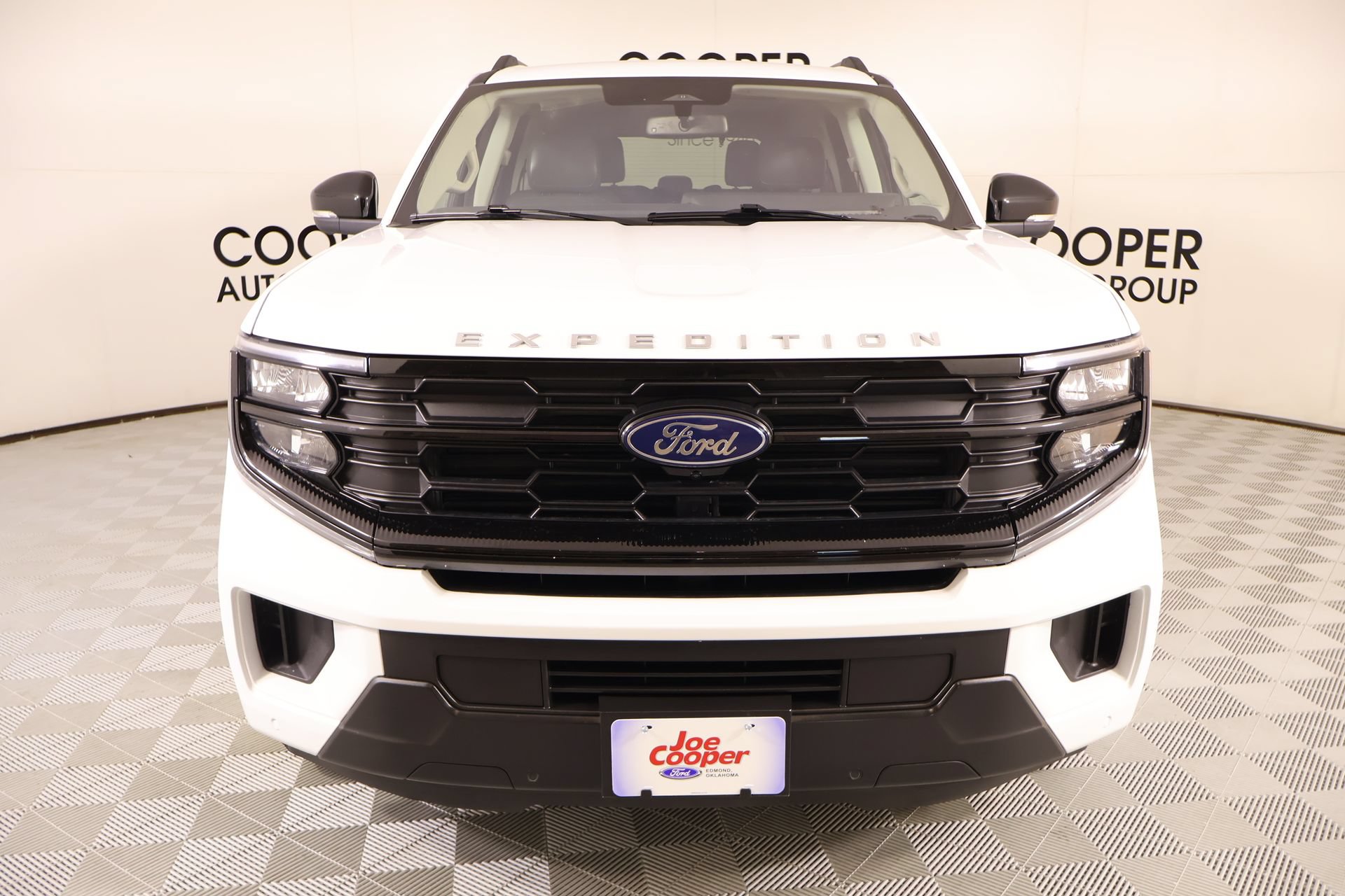 Certified 2025 Ford Expedition Active AWD/4WD image 10