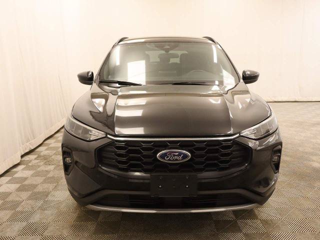 Certified 2025 Ford Escape ST-Line Select AWD/4WD image 25