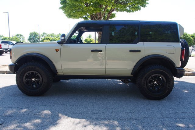 Certified 2025 Ford Bronco Badlands AWD/4WD image 4