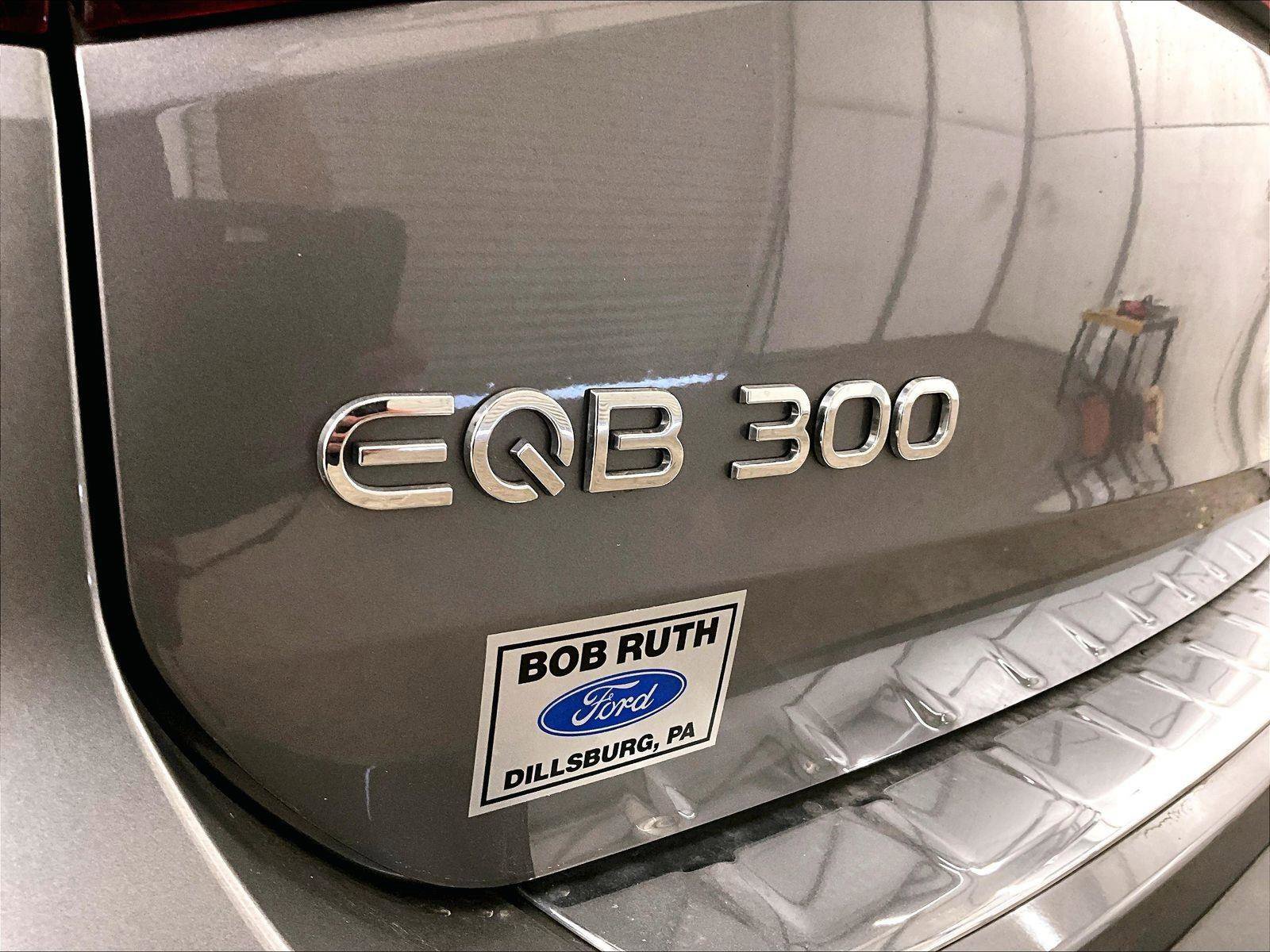 Used 2022 Mercedes-Benz EQB 300 4MATIC image 13