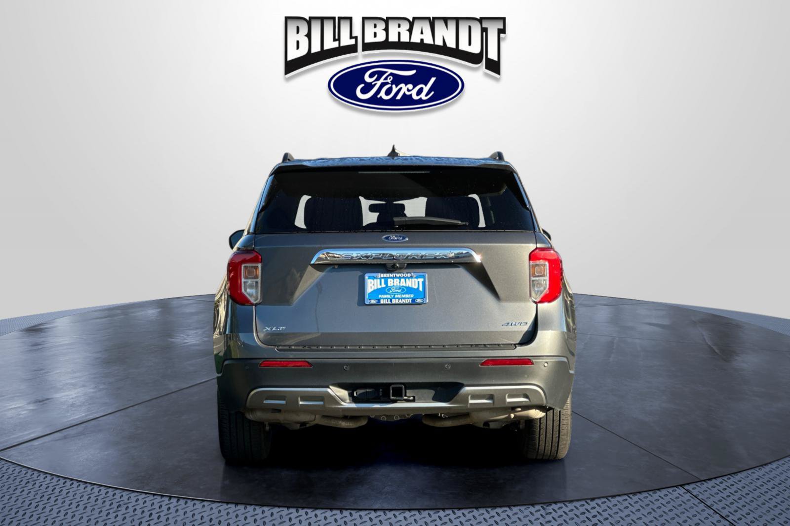 Certified 2024 Ford Explorer XLT w/ Equipment Group 202A AWD/4WD image 4