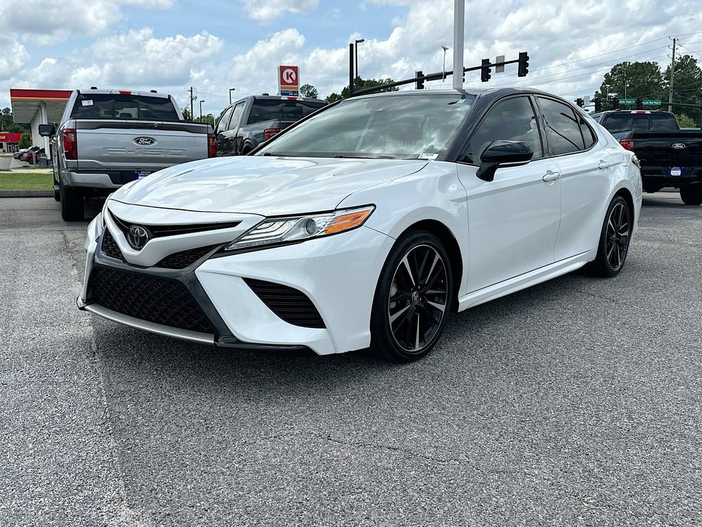 Used 2020 Toyota Camry XSE FWD image 1