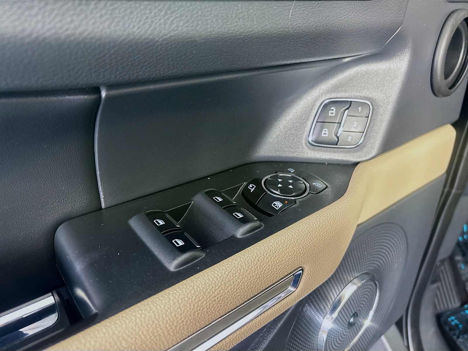 Certified 2023 Ford Expedition Max Limited RWD image 18