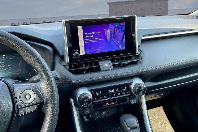 Used 2025 Toyota RAV4 XLE FWD image 9