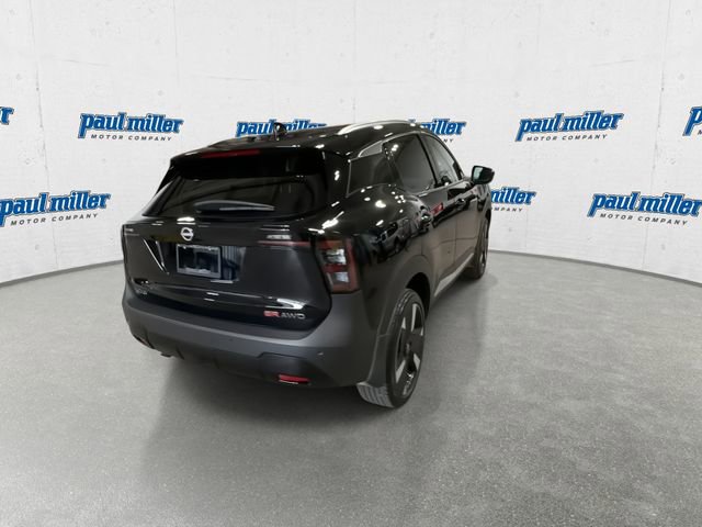 Used 2025 Nissan Kicks SR AWD/4WD image 10