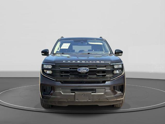 Certified 2025 Ford Expedition Active AWD/4WD image 3