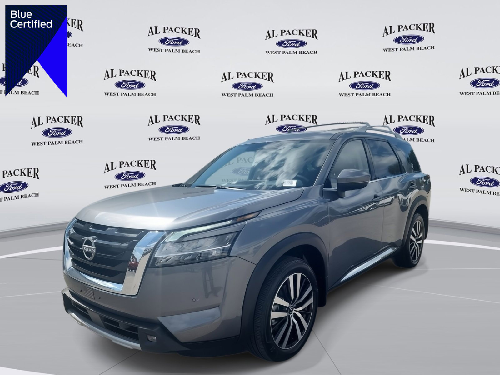 Used 2024 Nissan Pathfinder Platinum w/ Cargo Package