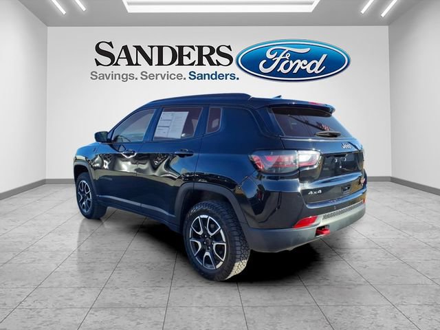 Used 2025 Jeep Compass Trailhawk w/ Trailhawk Elite Group image 4