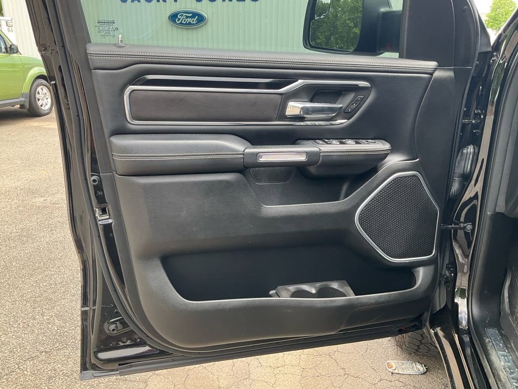 Used 2022 RAM 1500 Laramie w/ Sport Appearance Package AWD/4WD image 17