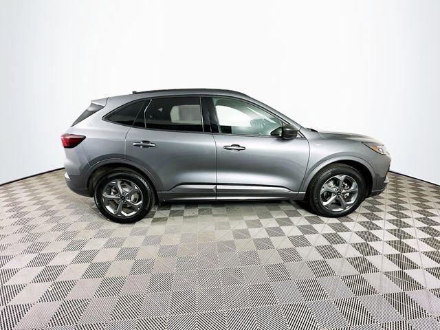 Certified 2024 Ford Escape ST-Line w/ Tech Pack #1 AWD/4WD image 13