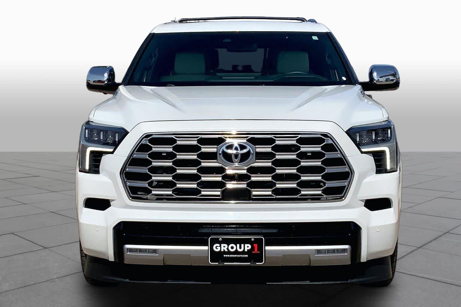 Used 2024 Toyota Sequoia Capstone AWD/4WD image 4