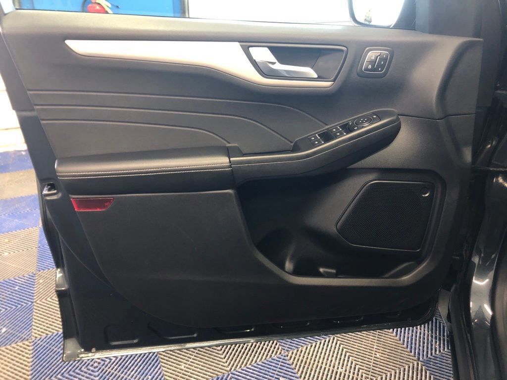 Certified 2022 Ford Escape SEL w/ Technology Package image 12