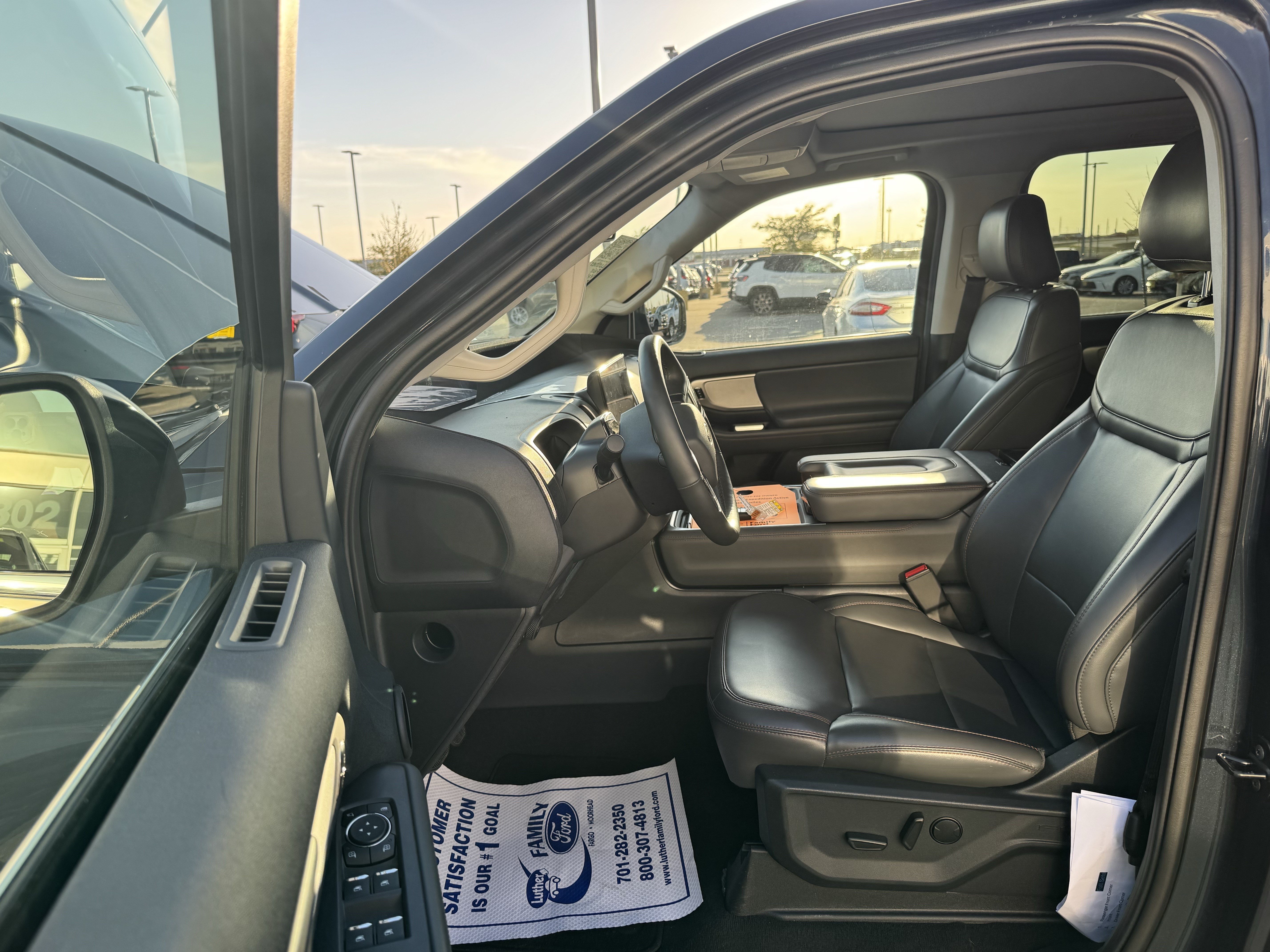 Certified 2025 Ford Expedition Active AWD/4WD image 21