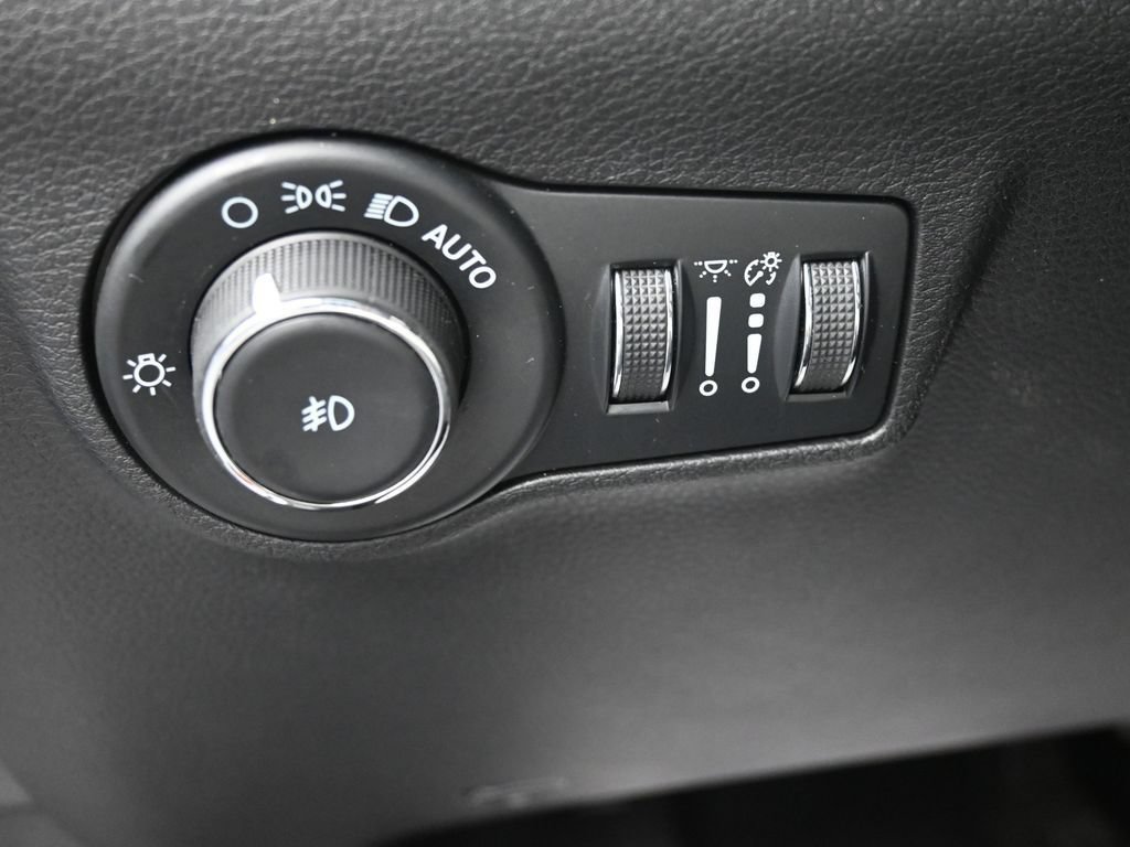 Used 2023 Jeep Compass Limited AWD/4WD image 18