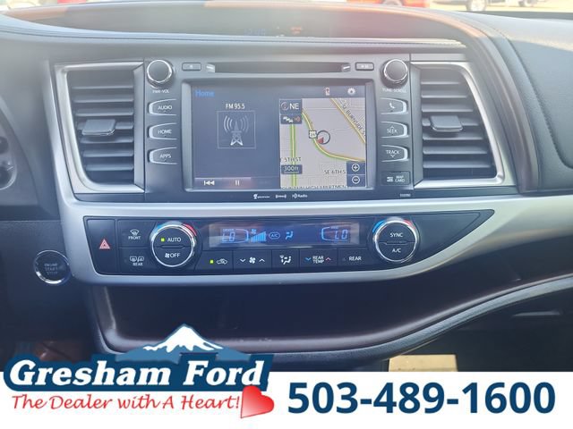 Used 2019 Toyota Highlander XLE AWD/4WD image 25