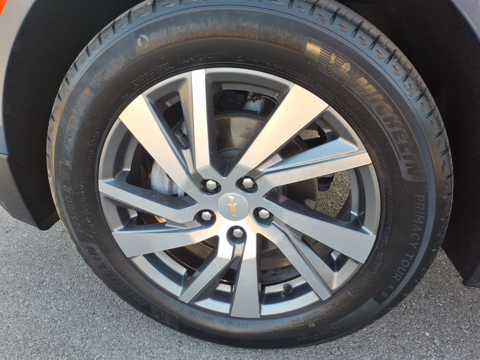 Used 2024 Chevrolet Equinox Premier FWD image 9