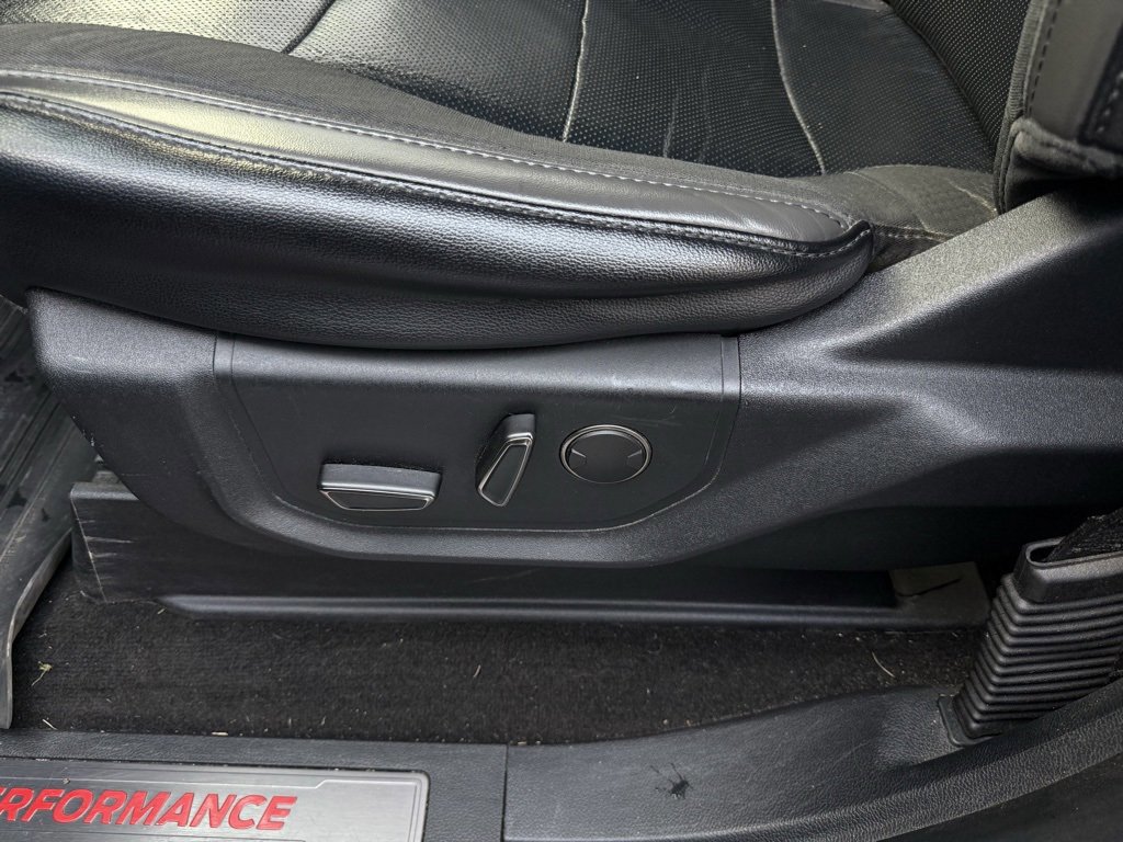 Certified 2019 Ford F150 Raptor w/ Equipment Group 801A Mid image 11