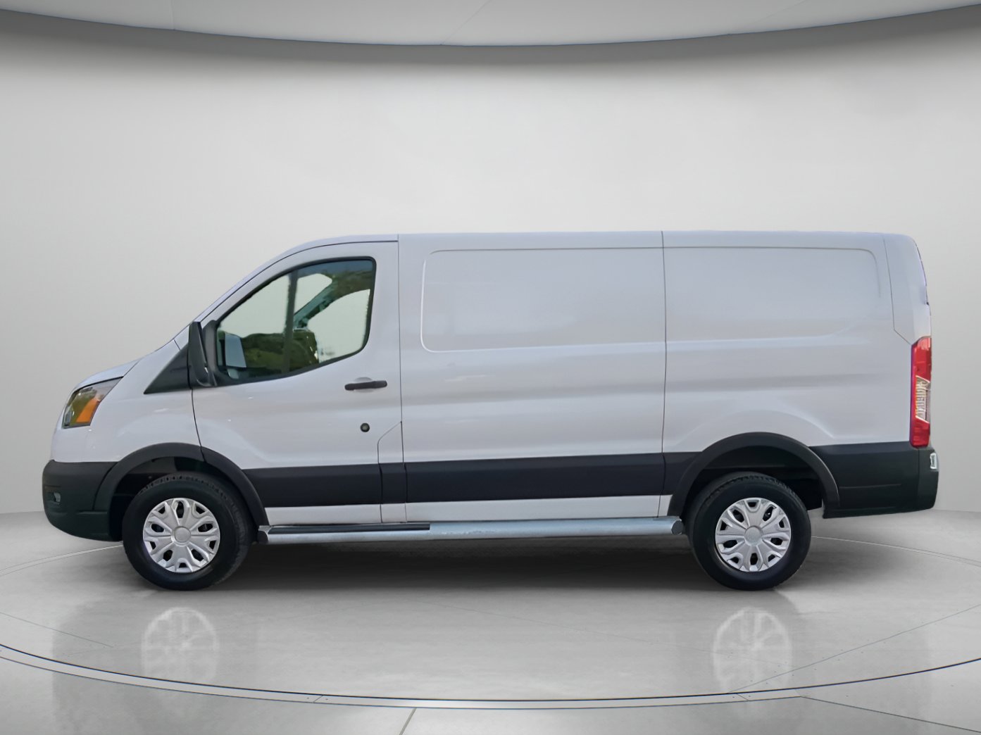 Certified 2025 Ford Transit 250 Low Roof w/ Exterior Upgrade Package RWD image 17