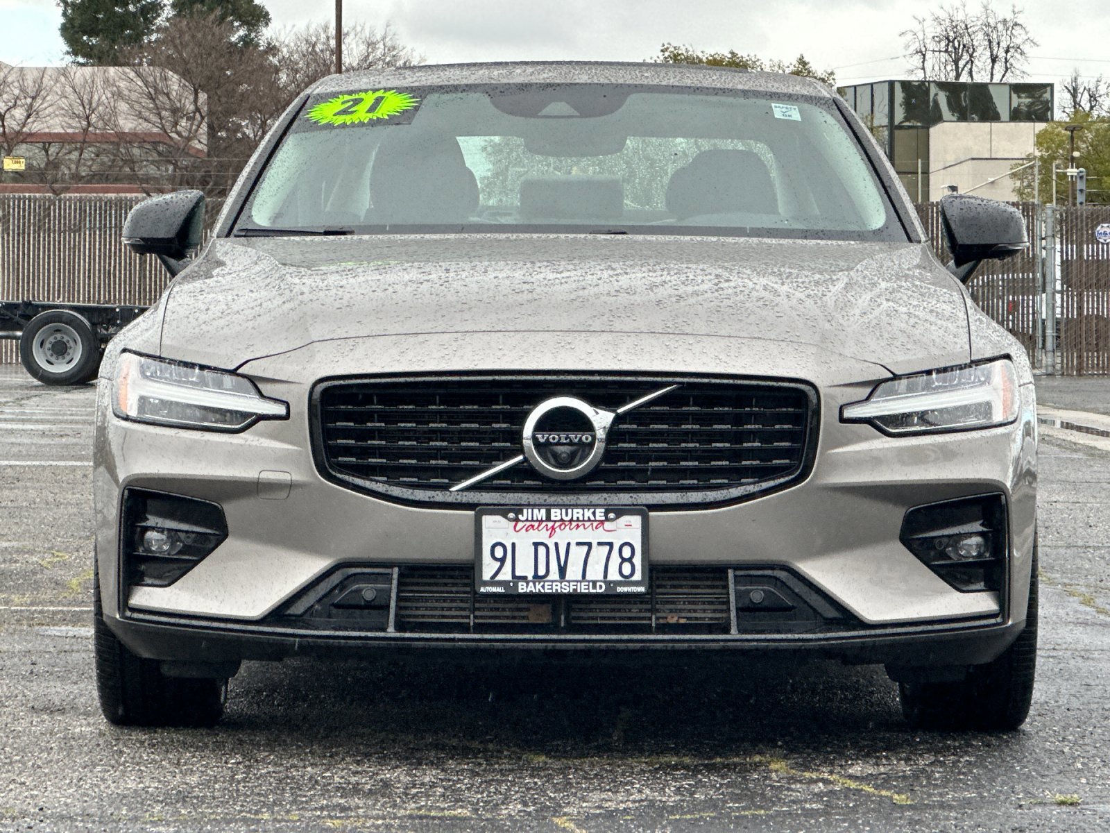 Used 2021 Volvo S60 T5 Momentum w/ Advanced Package image 9