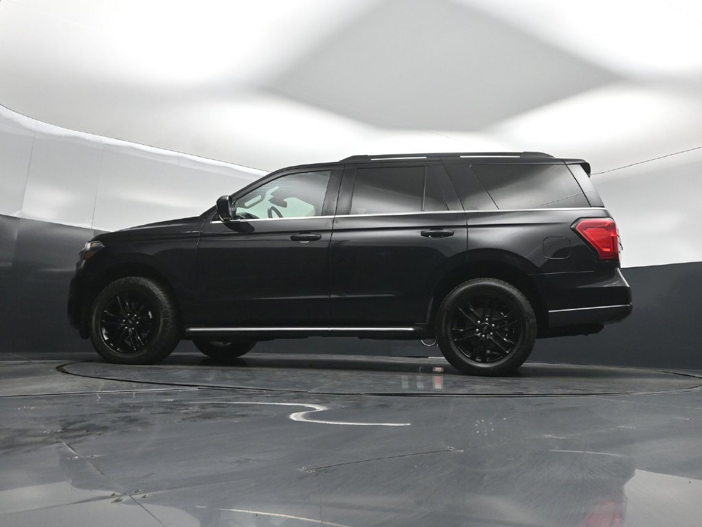 Certified 2022 Ford Expedition XLT RWD image 8