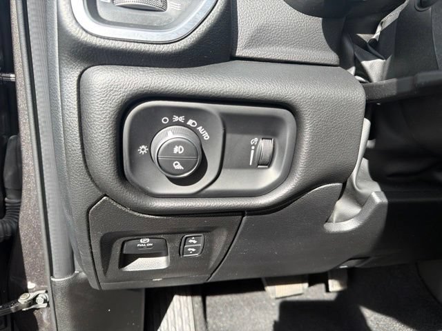 Used 2026 RAM 1500 Big Horn w/ Night Edition AWD/4WD image 25